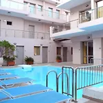 Apartahotel Blue Sky