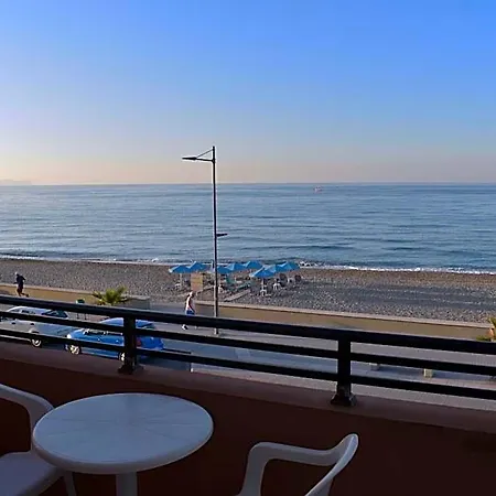 Blue Sky Aparthotel