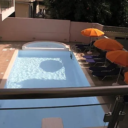 Aparthotel Blue Sky 3*