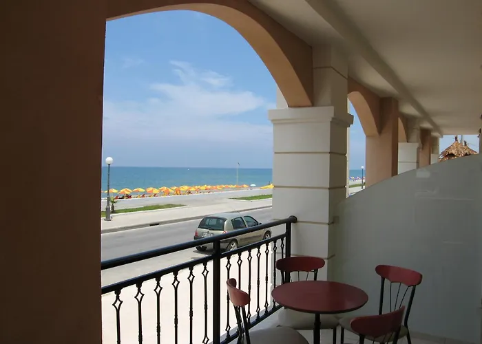 Blue Sky Ξενοδοχείο με διαμερίσματα 3*